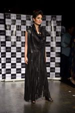 Kareena Kapoor at Lakme Fashion Week 2012 Day 5 post Bash in Grand Hyatt on 7th Aug 2012 (49).JPG